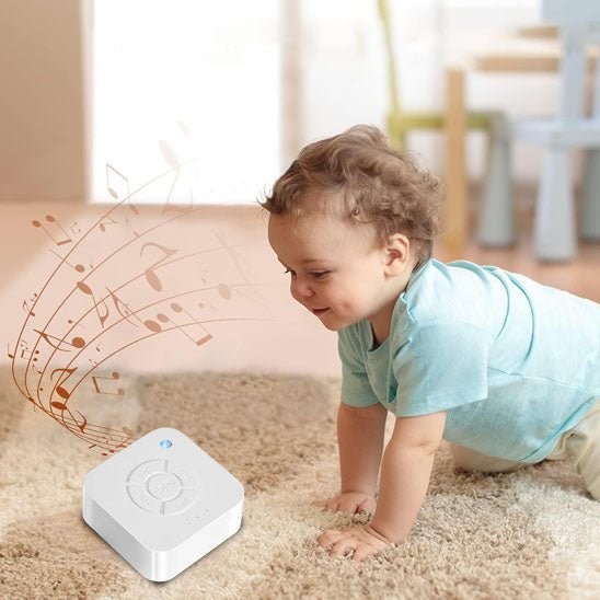 veilleuse bruit blanc enfant qui avance a quattres patte pour attraper la boite carre